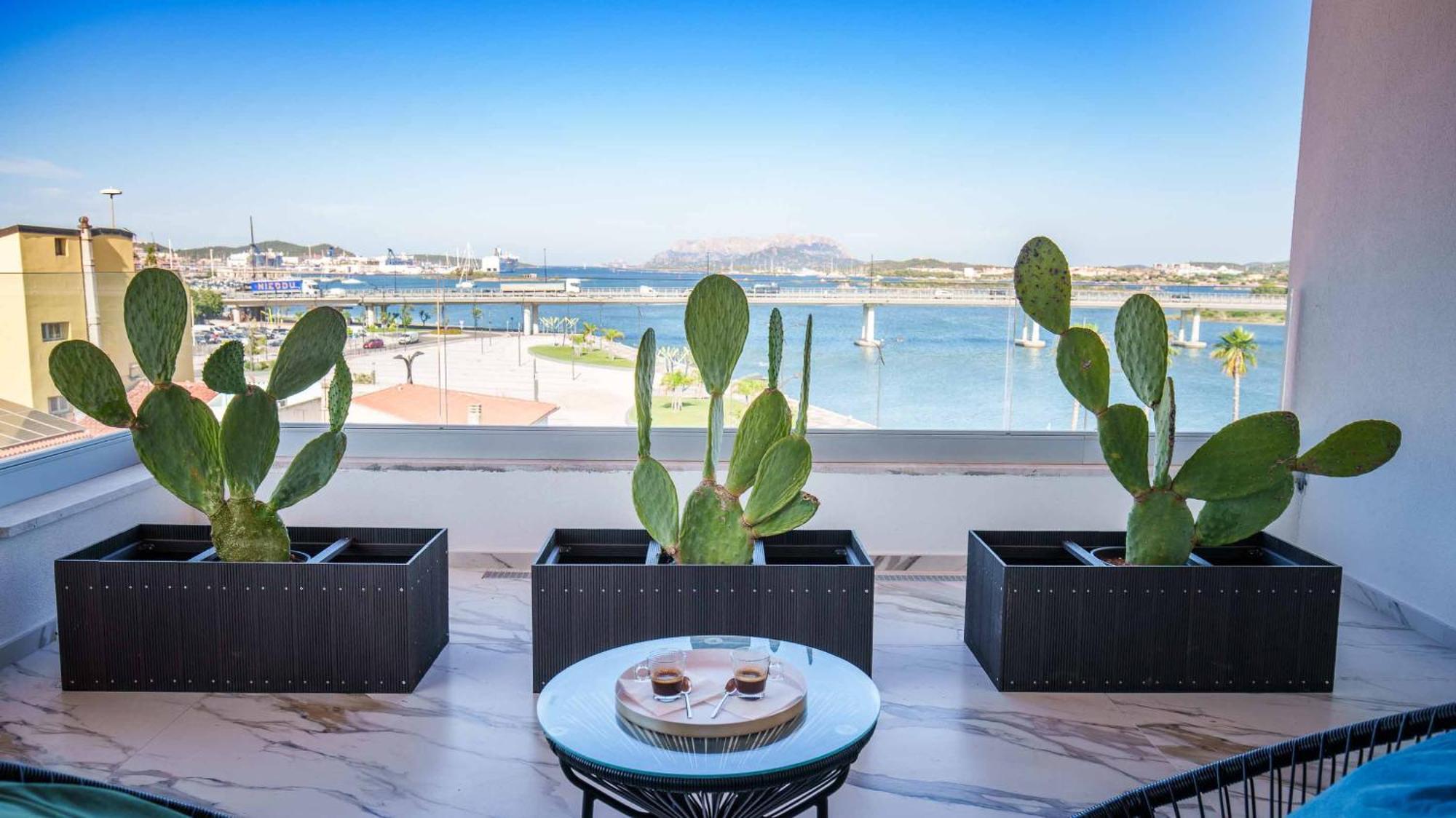 Welcomely - Seamphony Light * Olbia